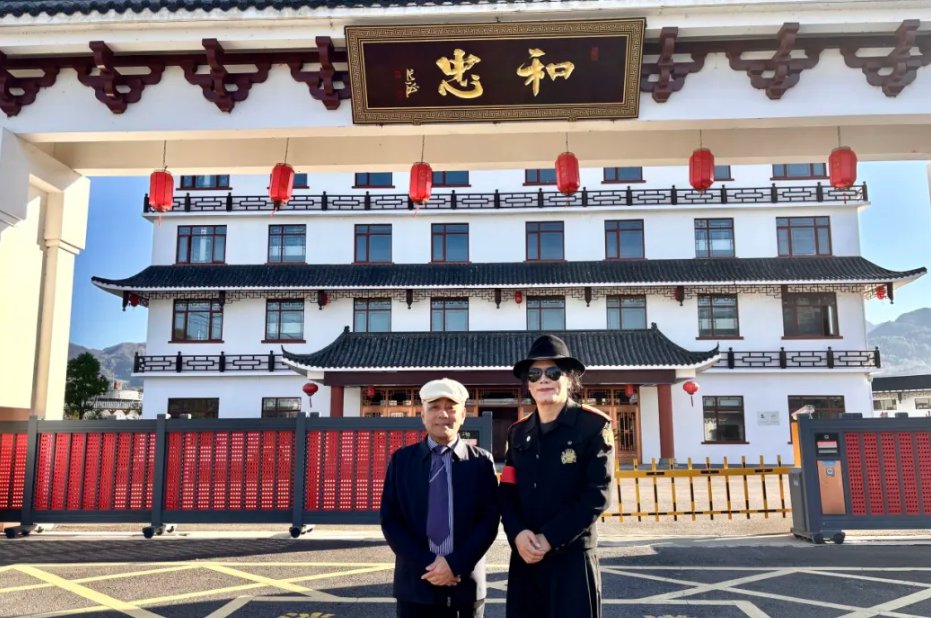 星光邂逅佳酿！王杰克逊莅临忠和酒业，共品忠和佳酿的非遗传承