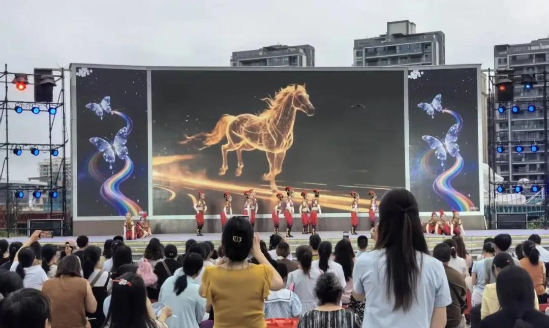 忠和黄酒在罗国士广场活动现场